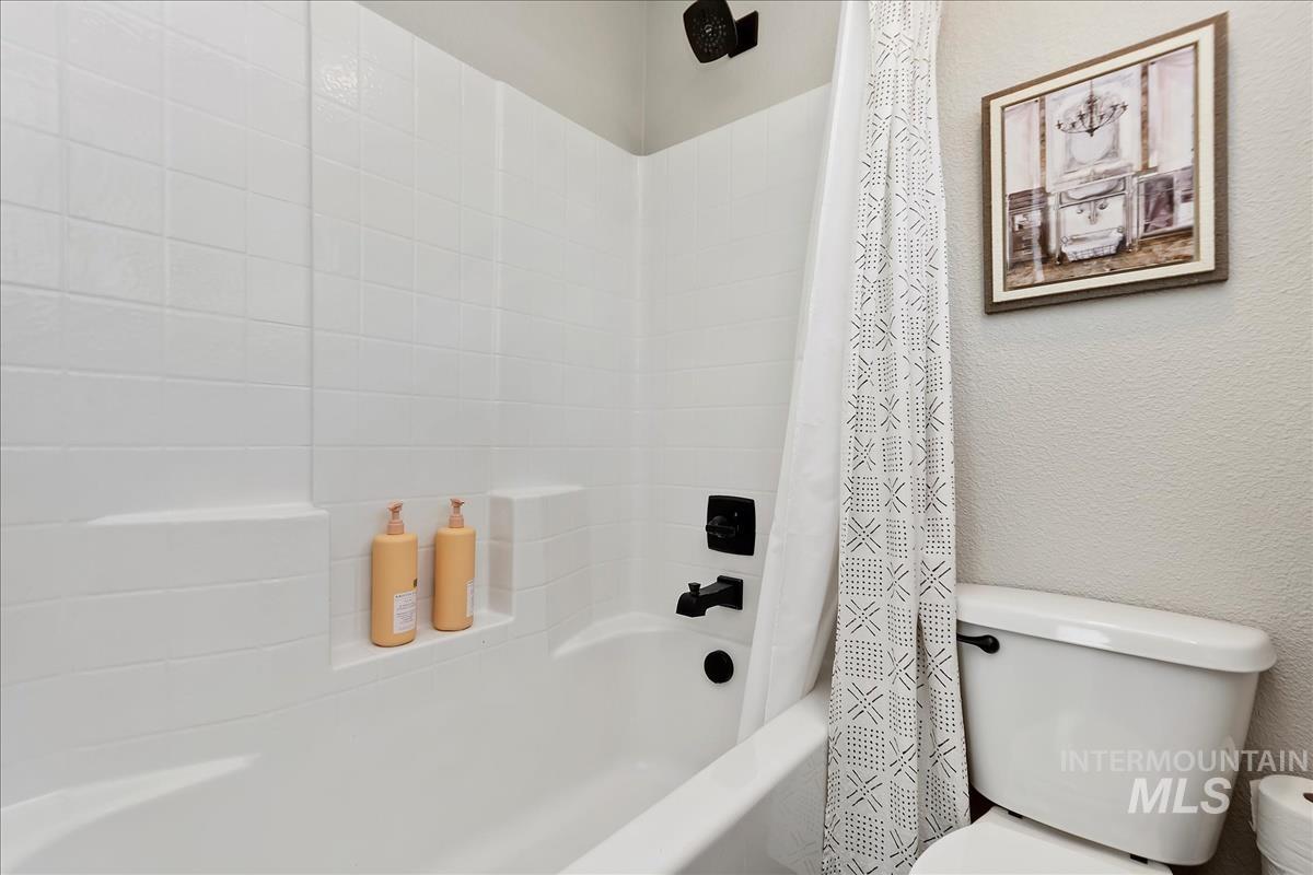 5938 S Jessenia Ln Property Photo 19