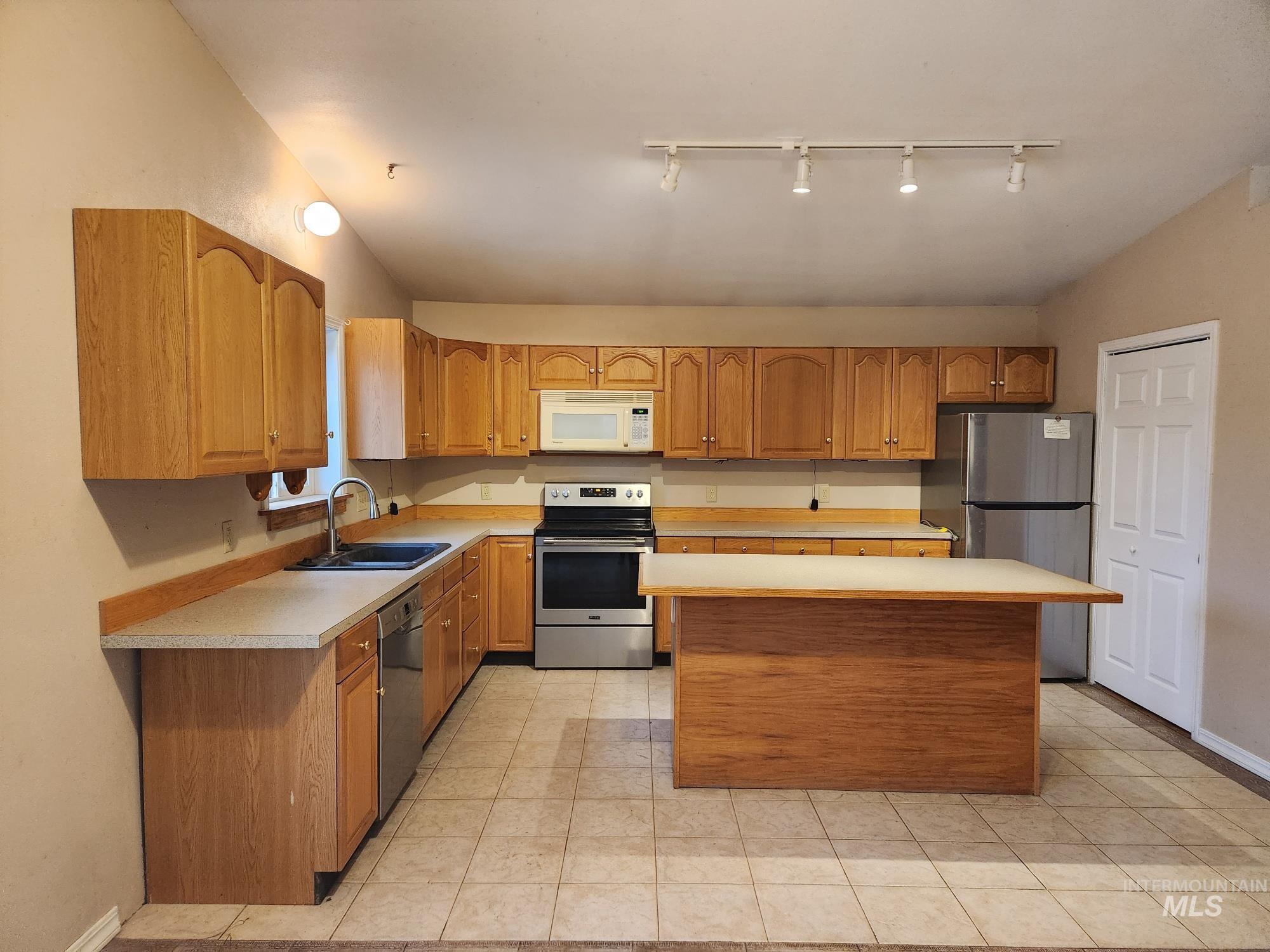 117 View Road Property Photo 18