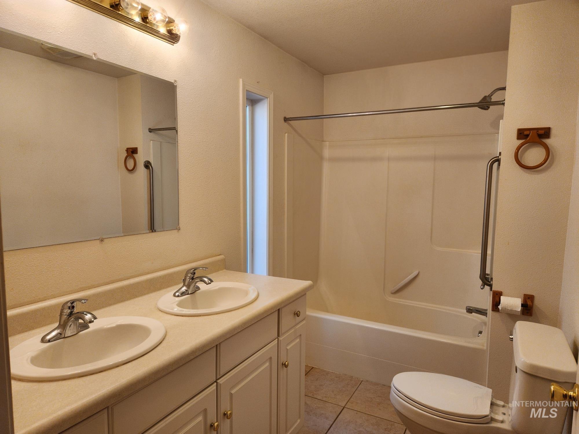 117 View Road Property Photo 24