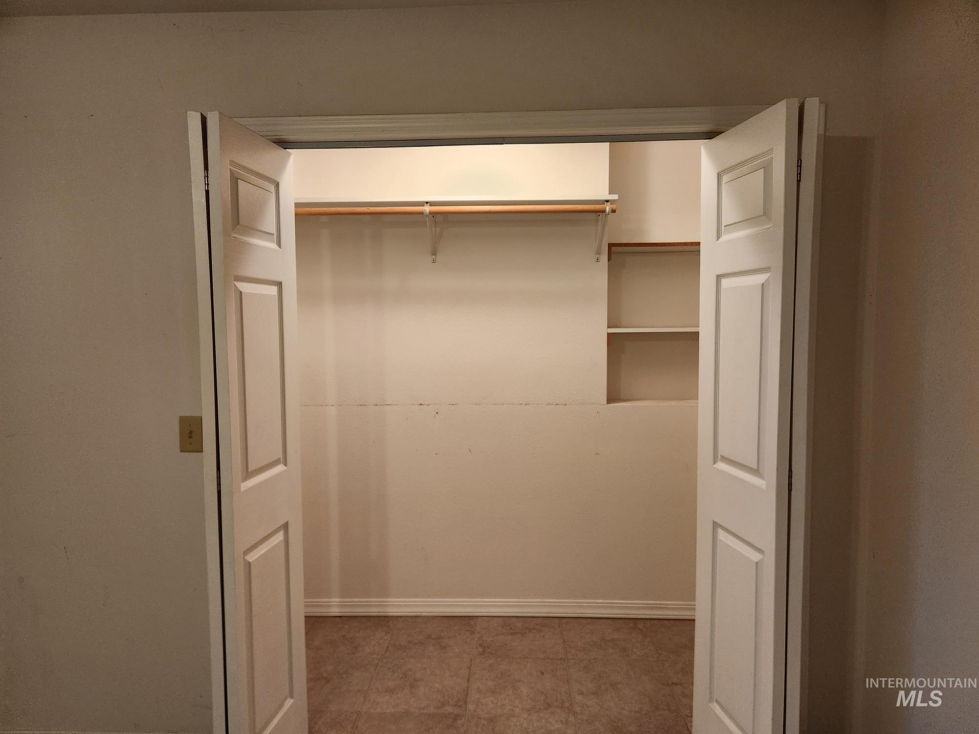 117 View Road Property Photo 27