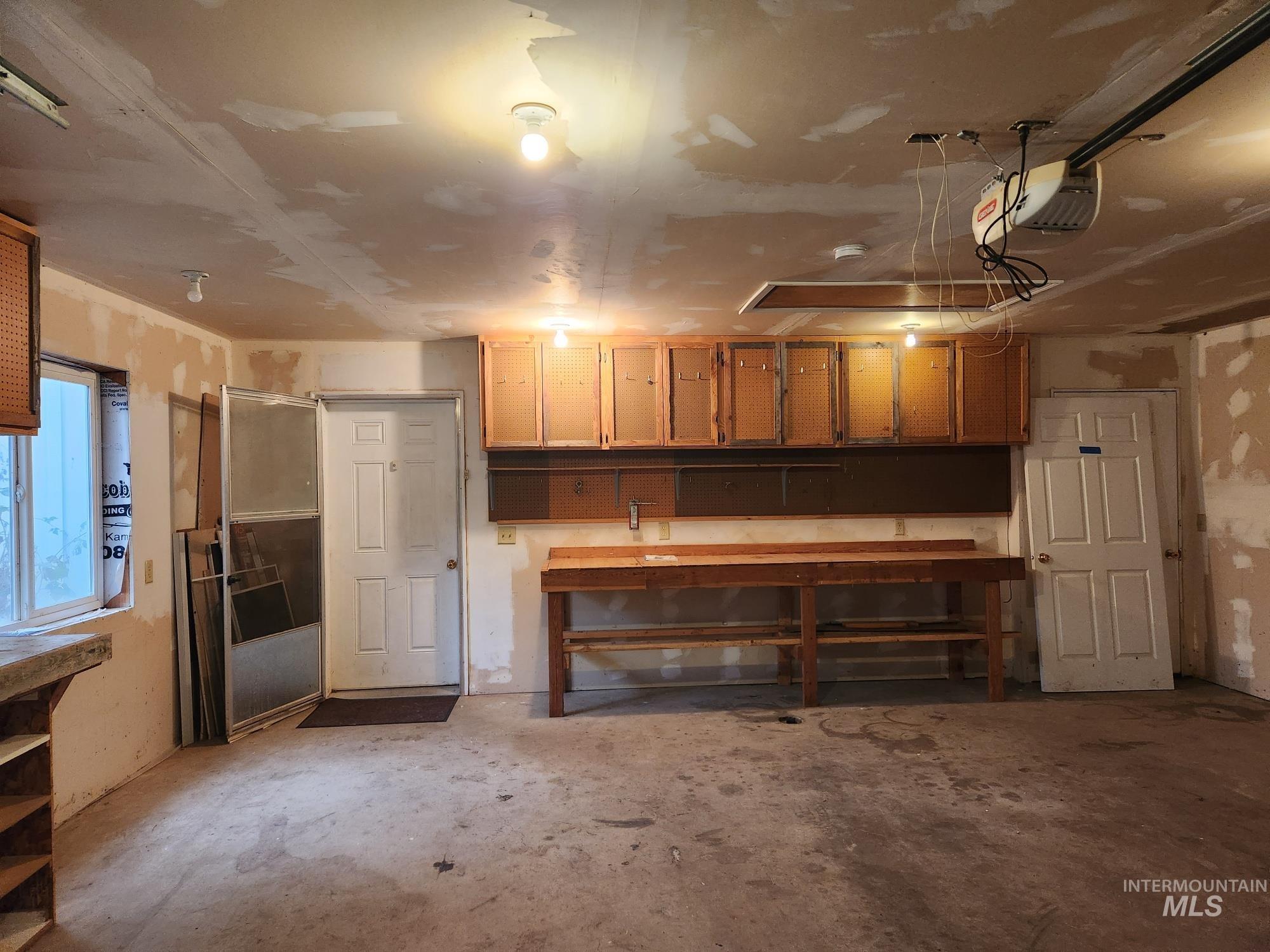 117 View Road Property Photo 35