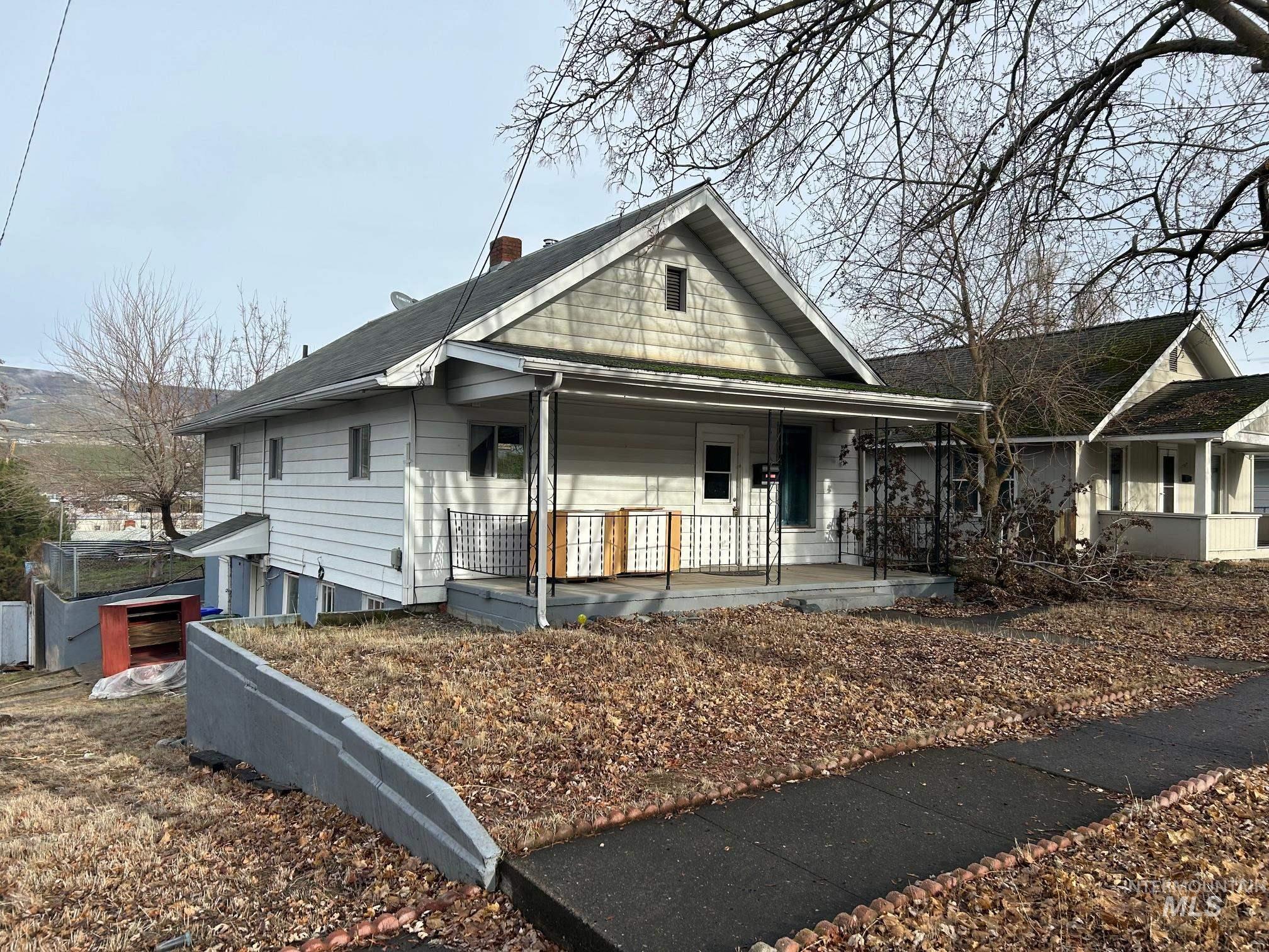 1703 7th Avenue Property Photo 1