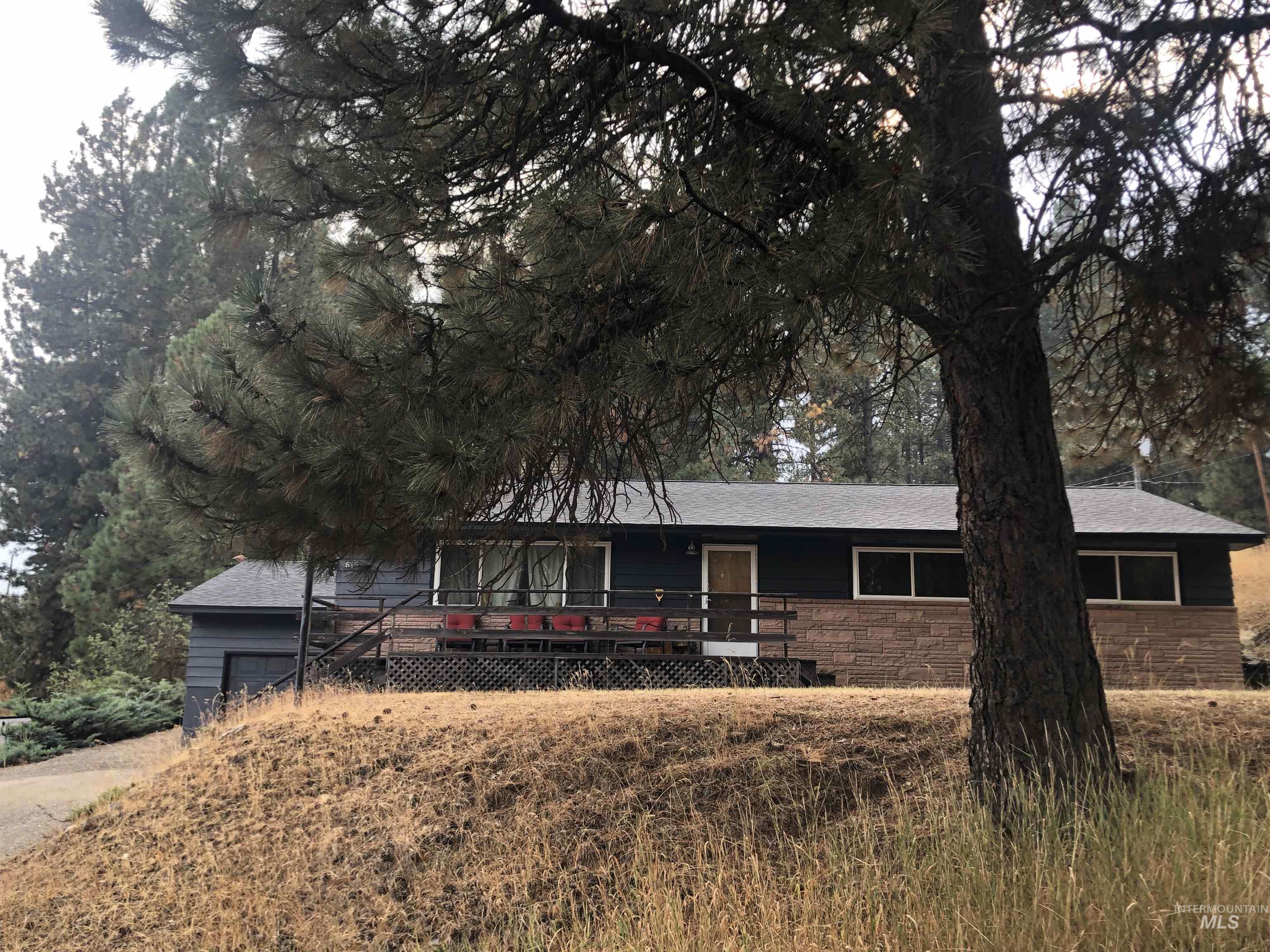 615 Dam Rd Property Photo