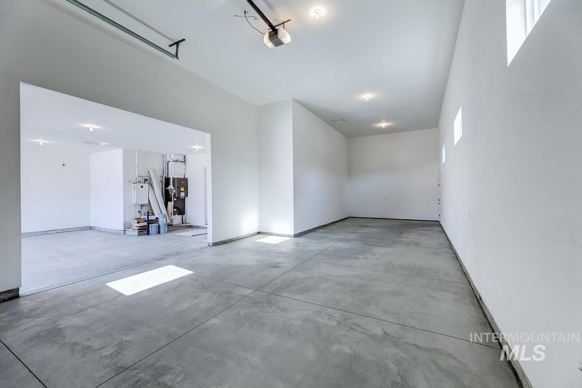 14202 N Goldfinch Ave. Property Photo 6