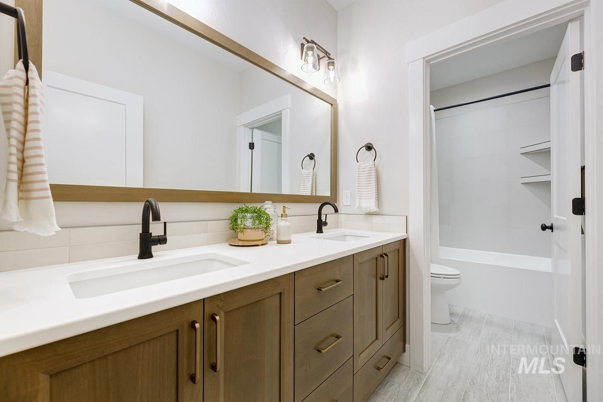 14202 N Goldfinch Ave. Property Photo 27