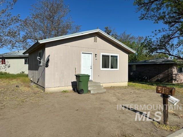 517 2nd Street Property Photo 2