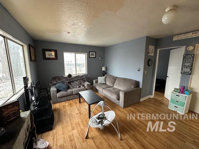 517 2nd Street Property Photo 5