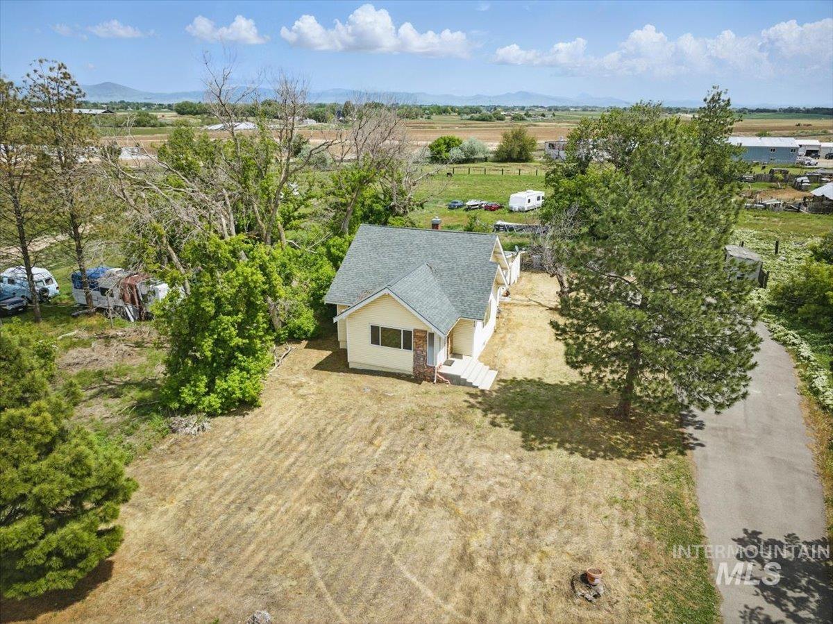 2124 S Happy Valley Road Property Photo 7