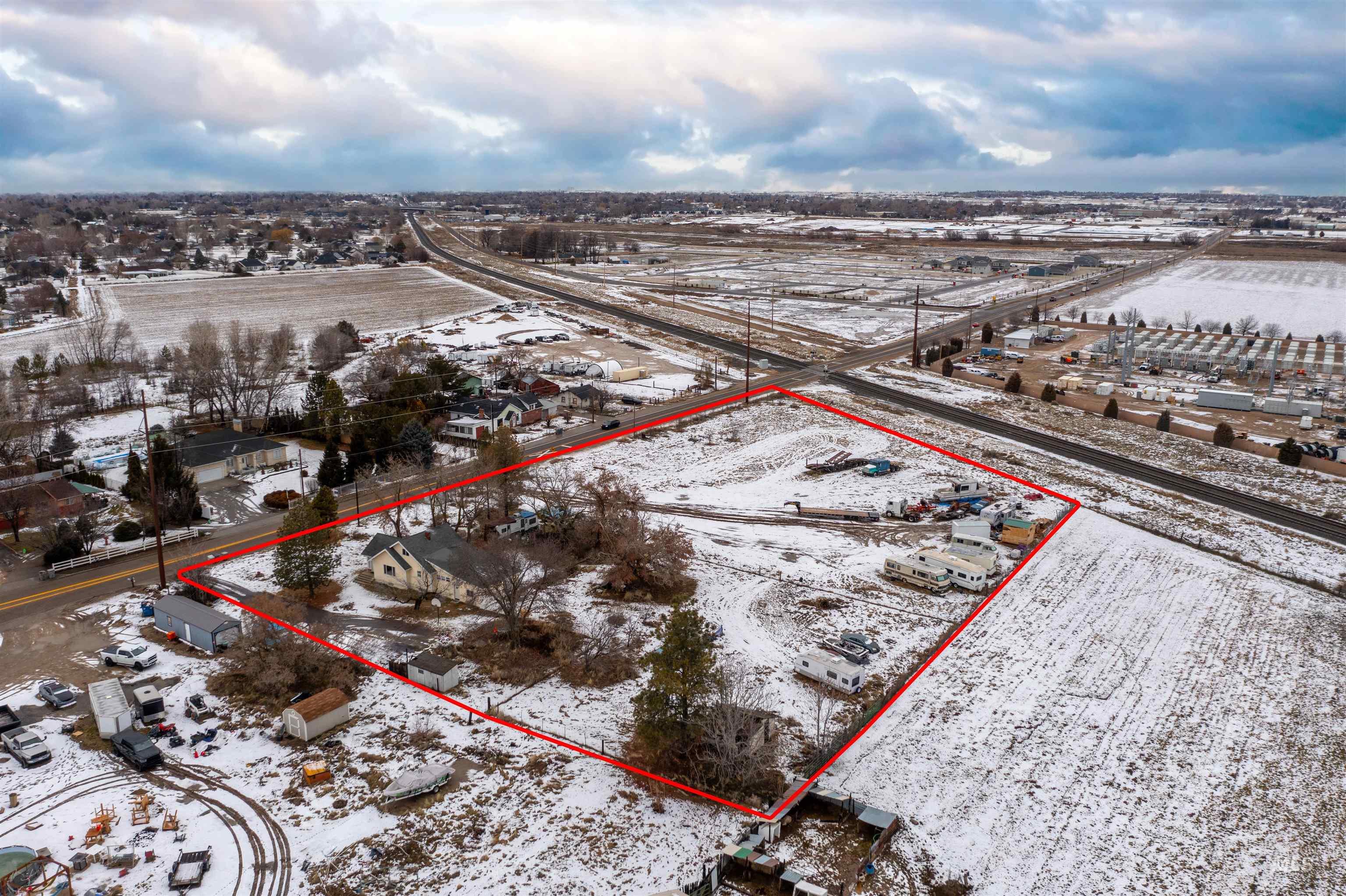 2124 S Happy Valley Road Property Photo 5