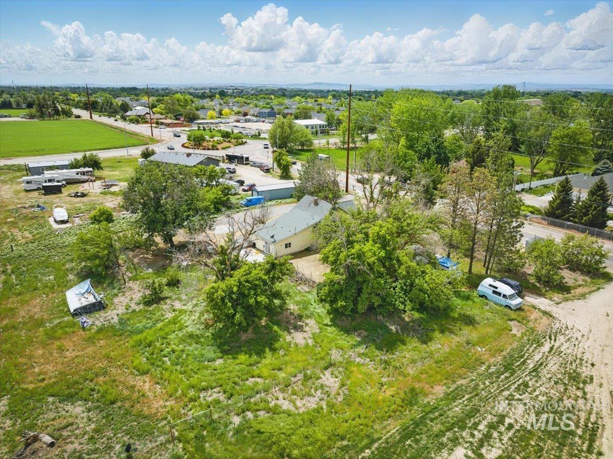 2124 S Happy Valley Road Property Photo 8
