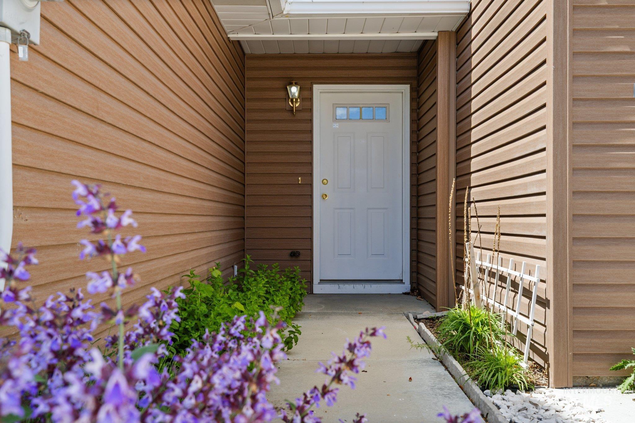 5609 S Caper Pl Property Photo 1