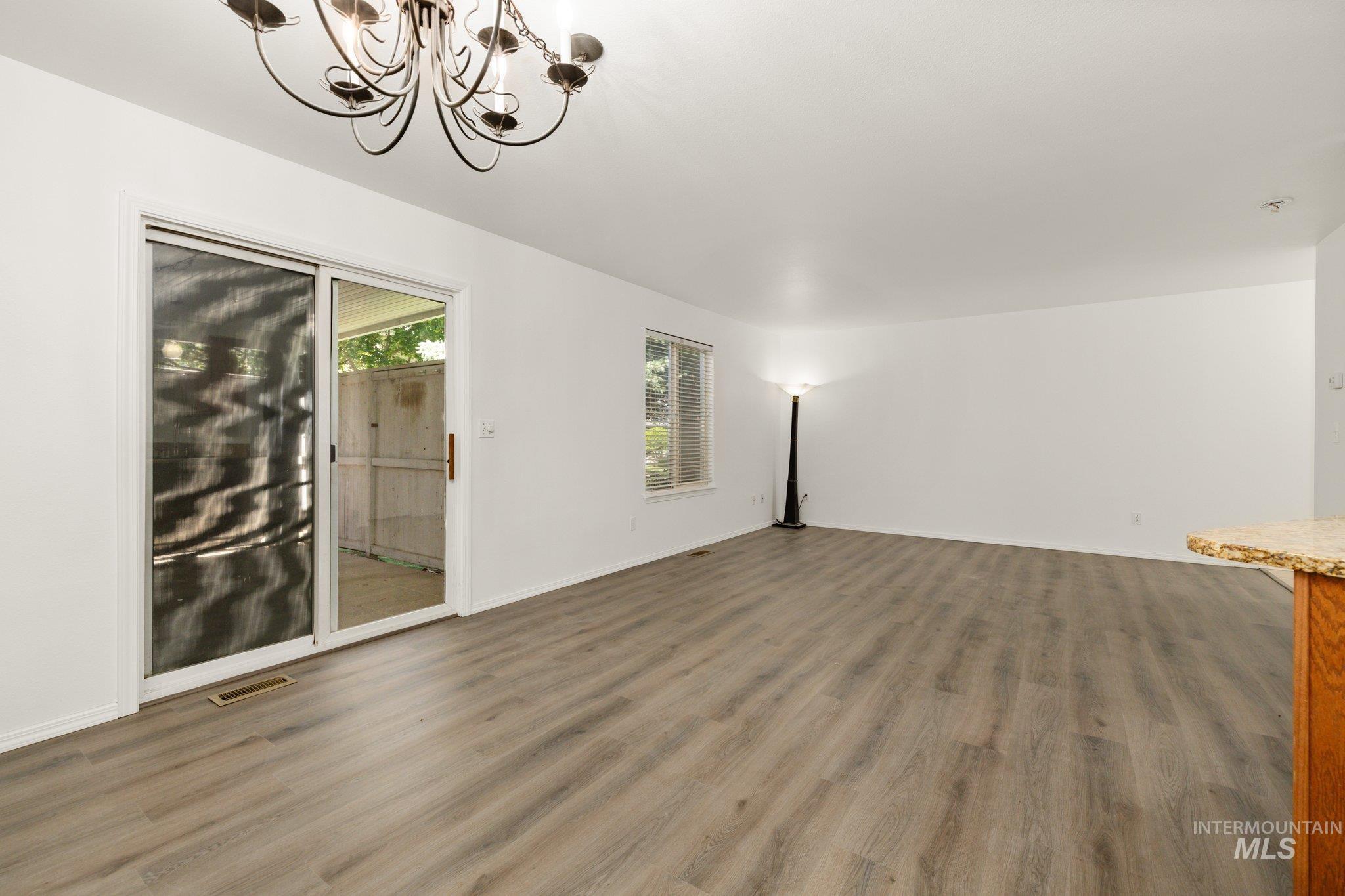 5609 S Caper Pl Property Photo 5