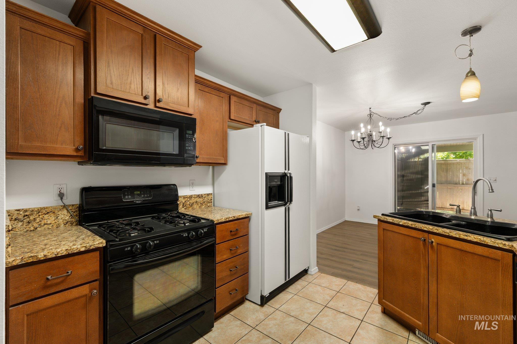5609 S Caper Pl Property Photo 12