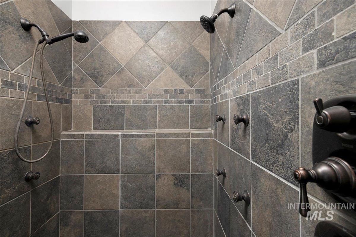 1501 Jordan Lane Property Photo 27