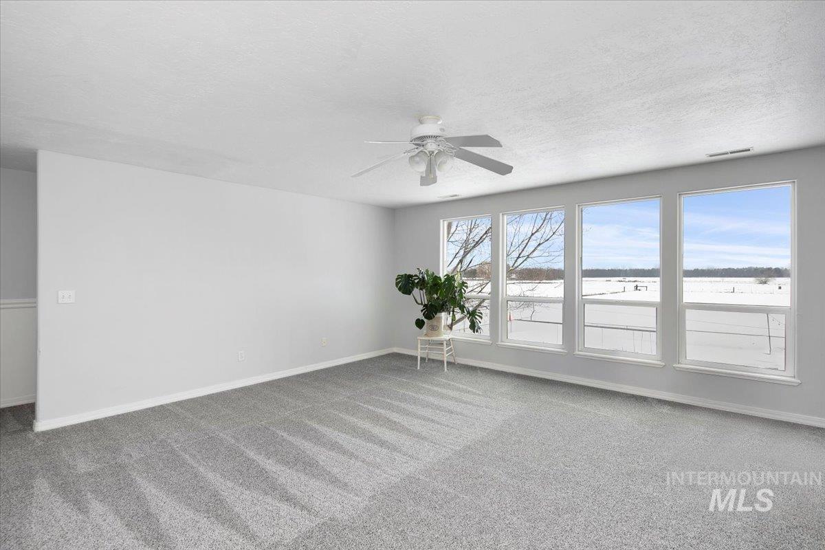 1501 Jordan Lane Property Photo 28