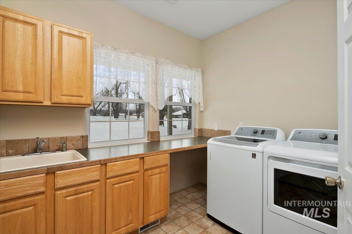 1501 Jordan Lane Property Photo 35