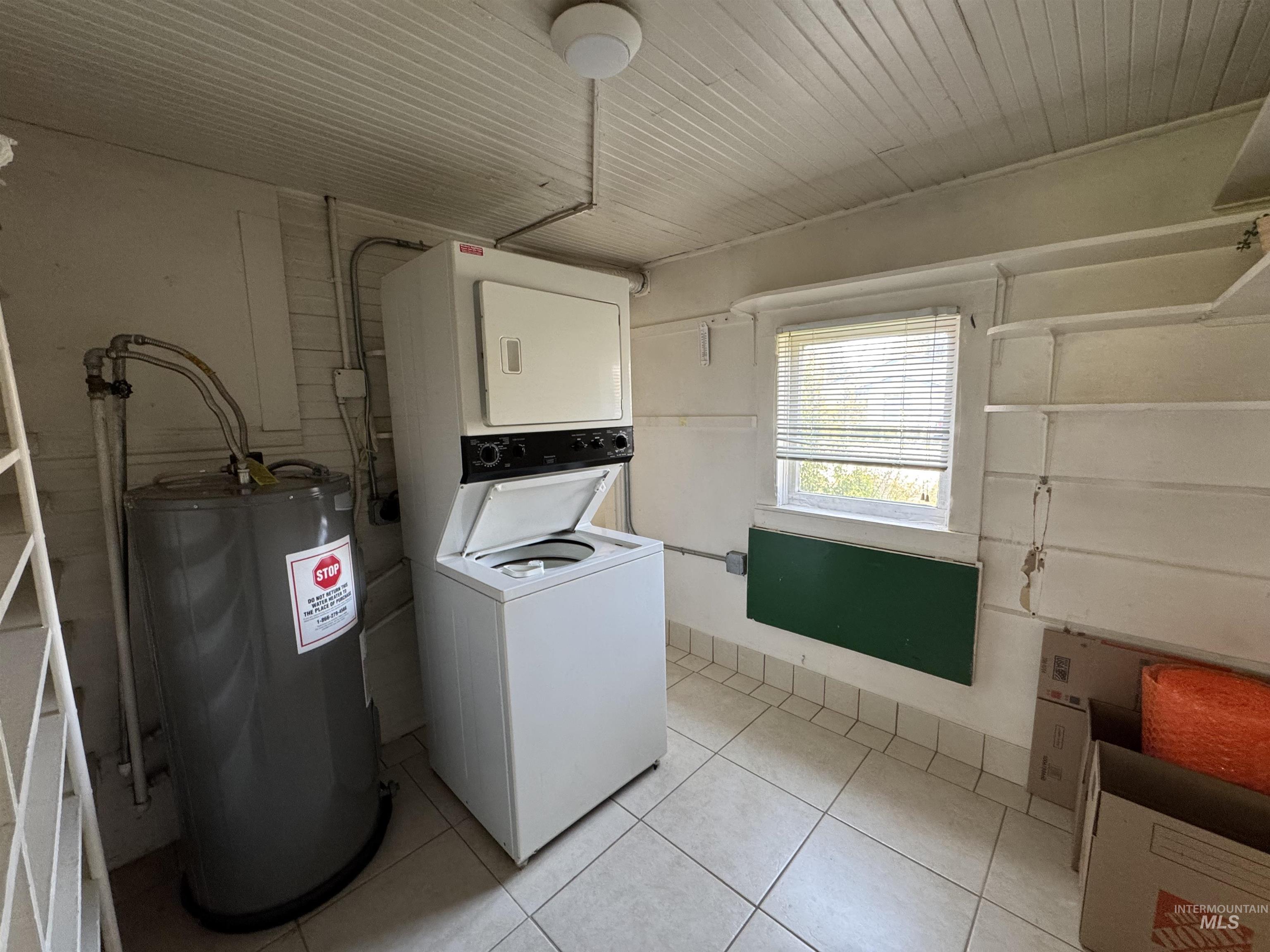 10940 W 1st St Property Photo 14