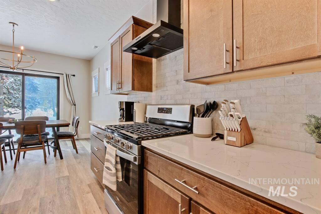 14 Spring Water Court Property Photo 4