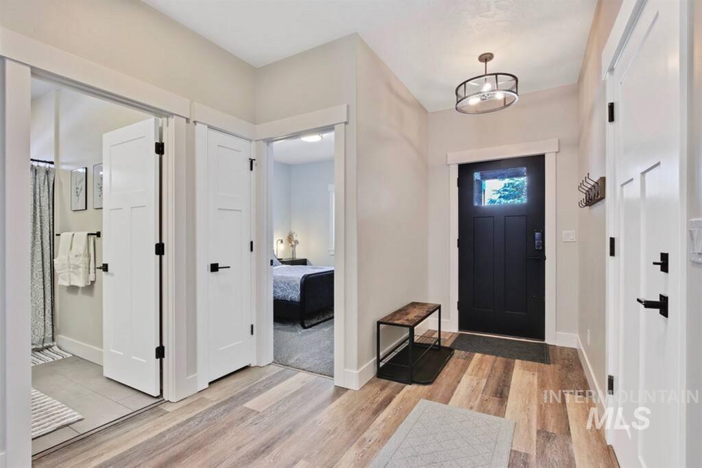 14 Spring Water Court Property Photo 15