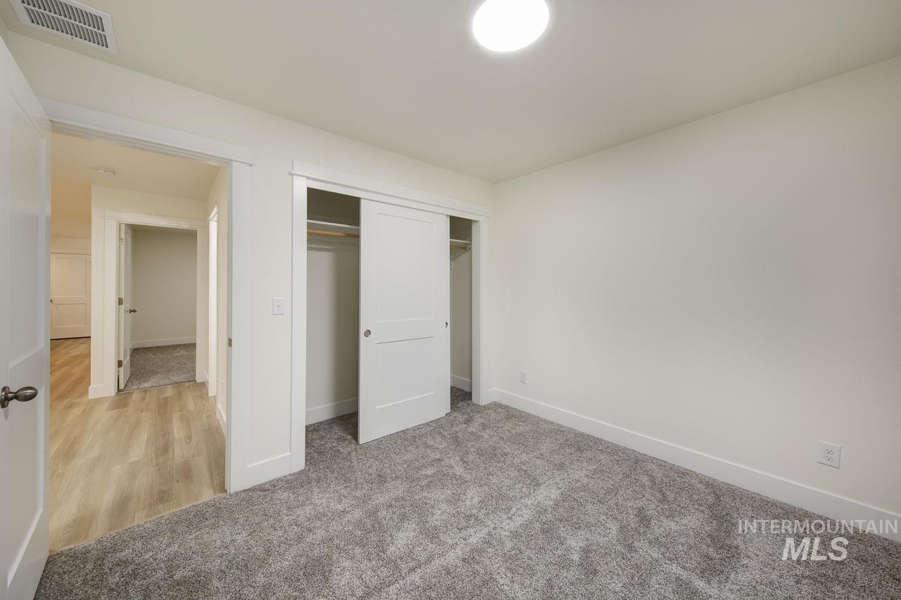1540 Castle Way Property Photo 5