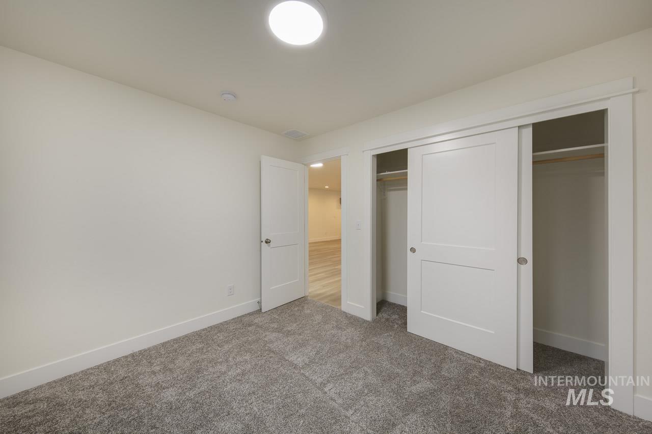 1540 Castle Way Property Photo 6