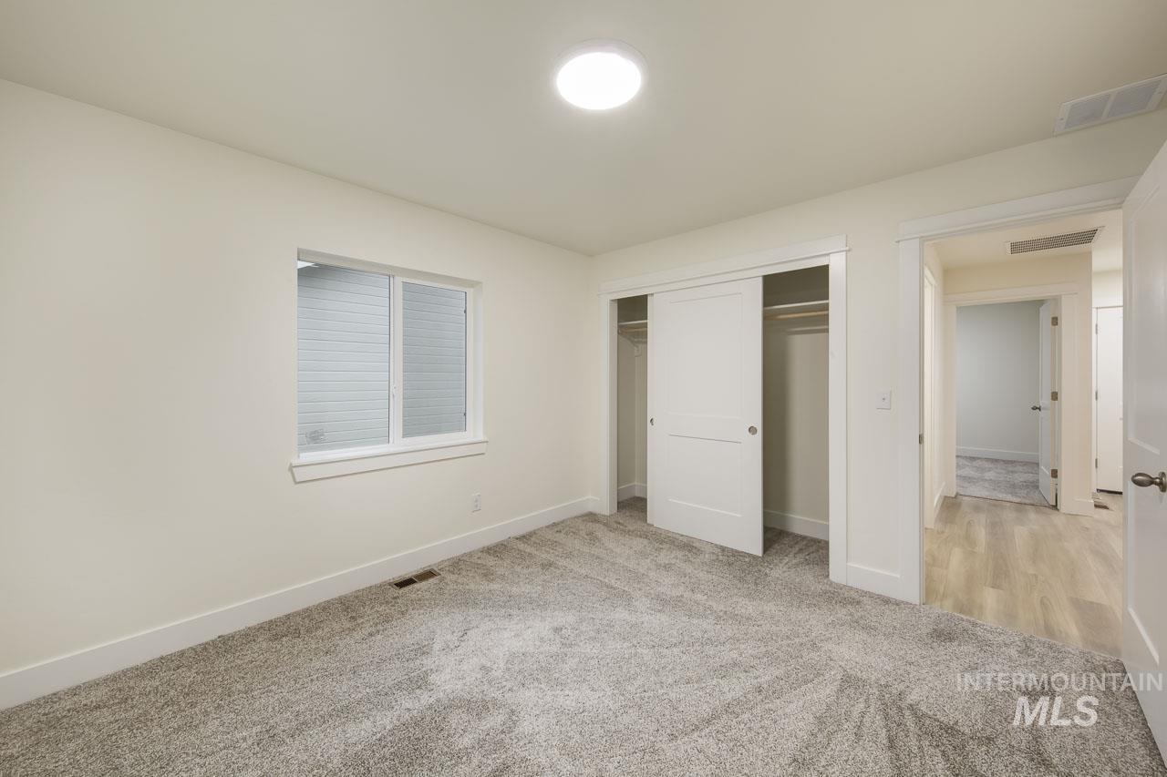 1540 Castle Way Property Photo 10