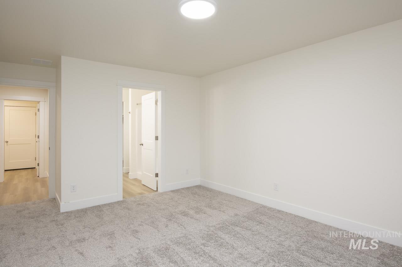1540 Castle Way Property Photo 21