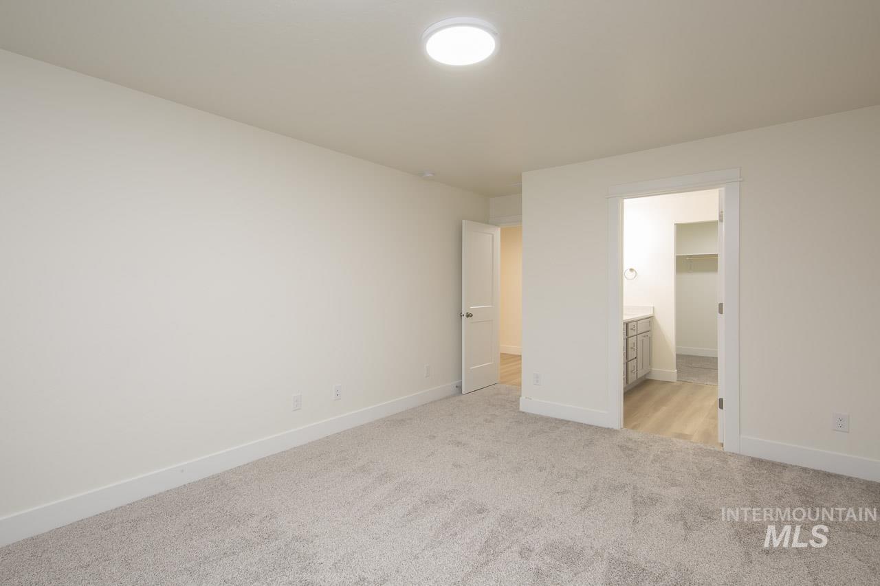 1540 Castle Way Property Photo 22
