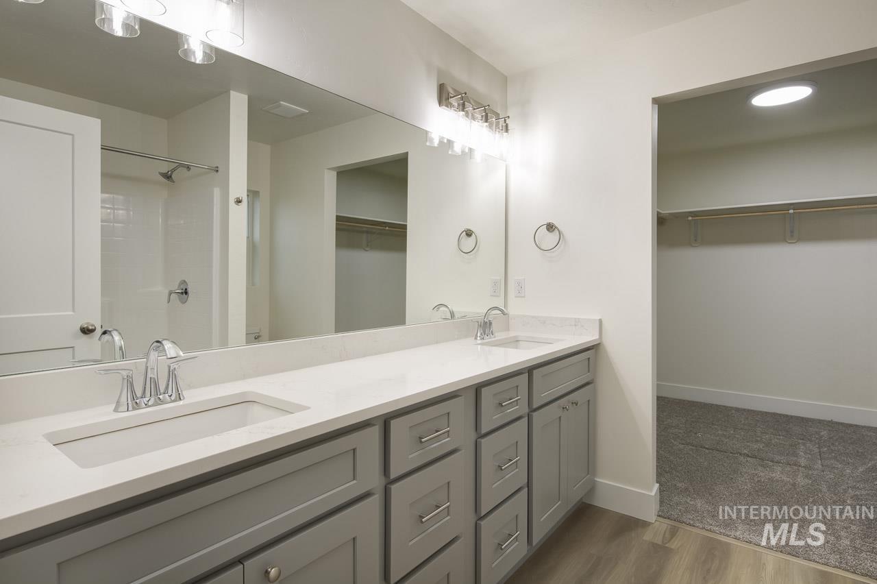 1540 Castle Way Property Photo 24