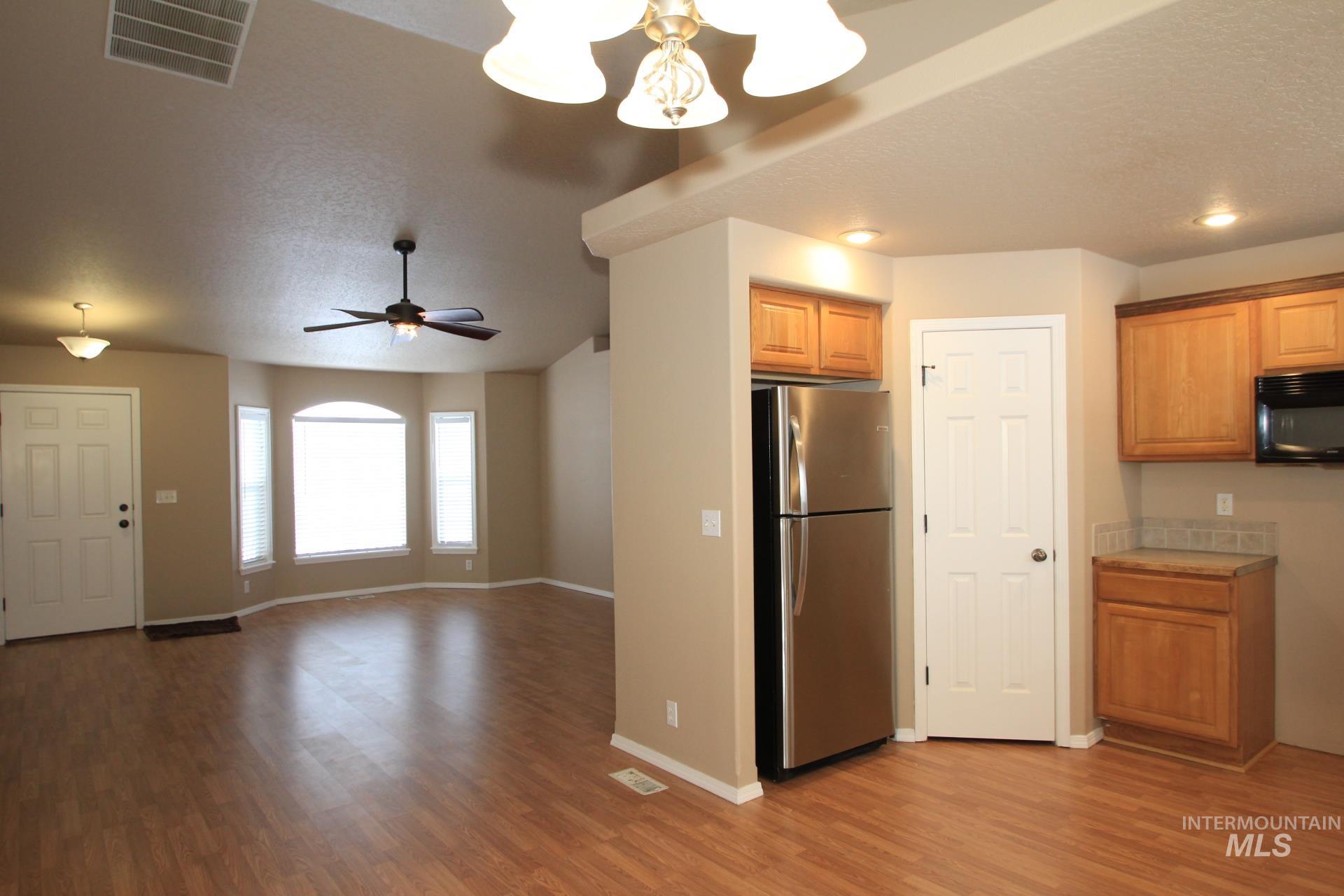 2111 Feltham Peak Property Photo 17