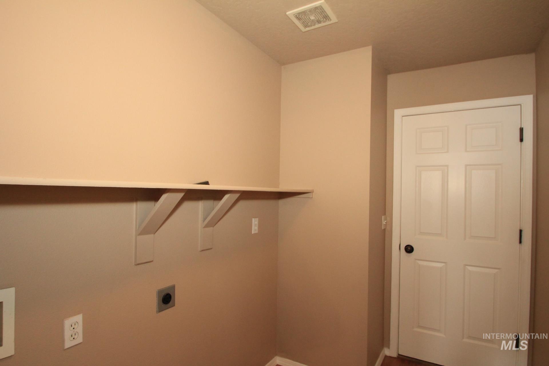2111 Feltham Peak Property Photo 20