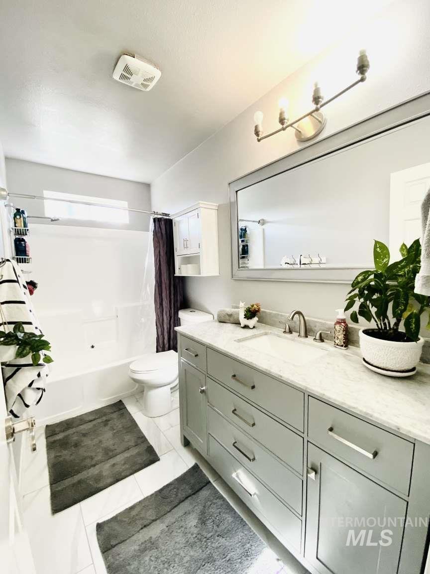 9271 Charles Way Property Photo 16