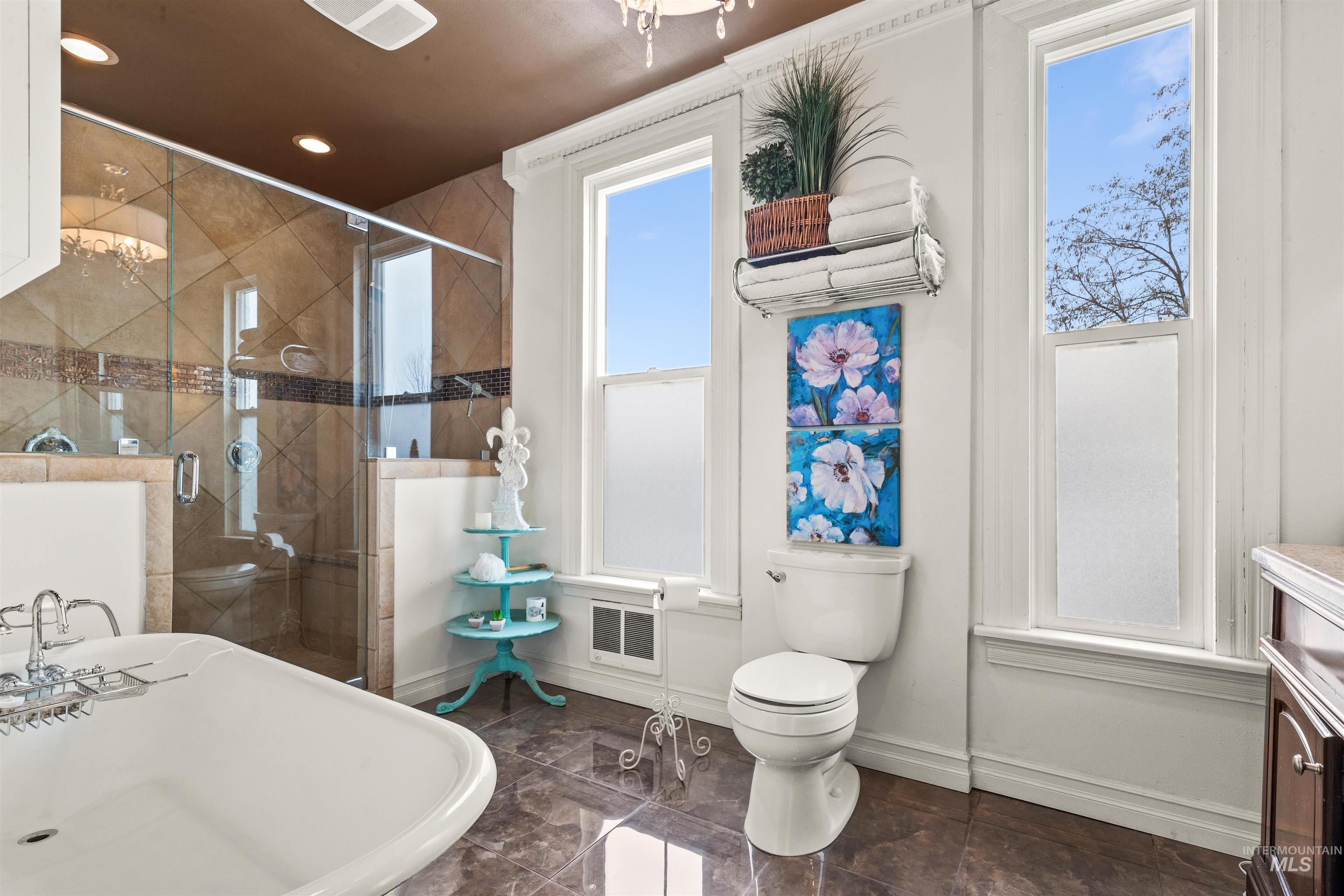 326 5th Avenue Property Photo 36
