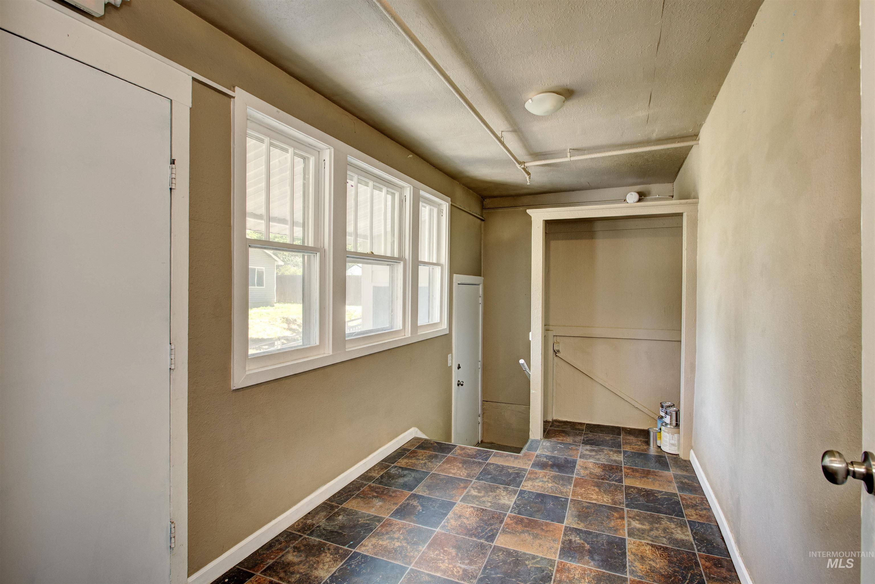 710 E Linden St. Property Photo 22