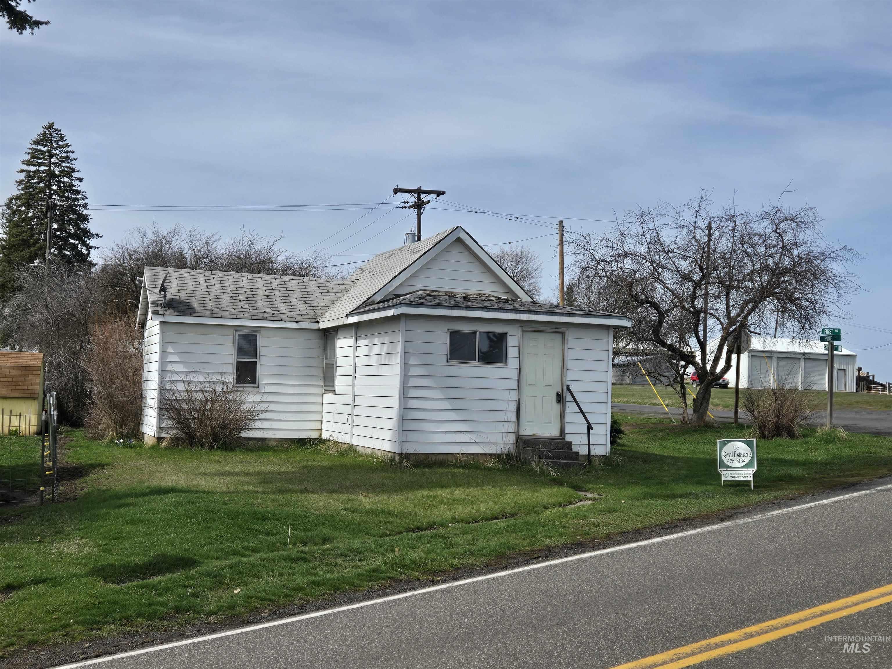 102 Pine Street Property Photo