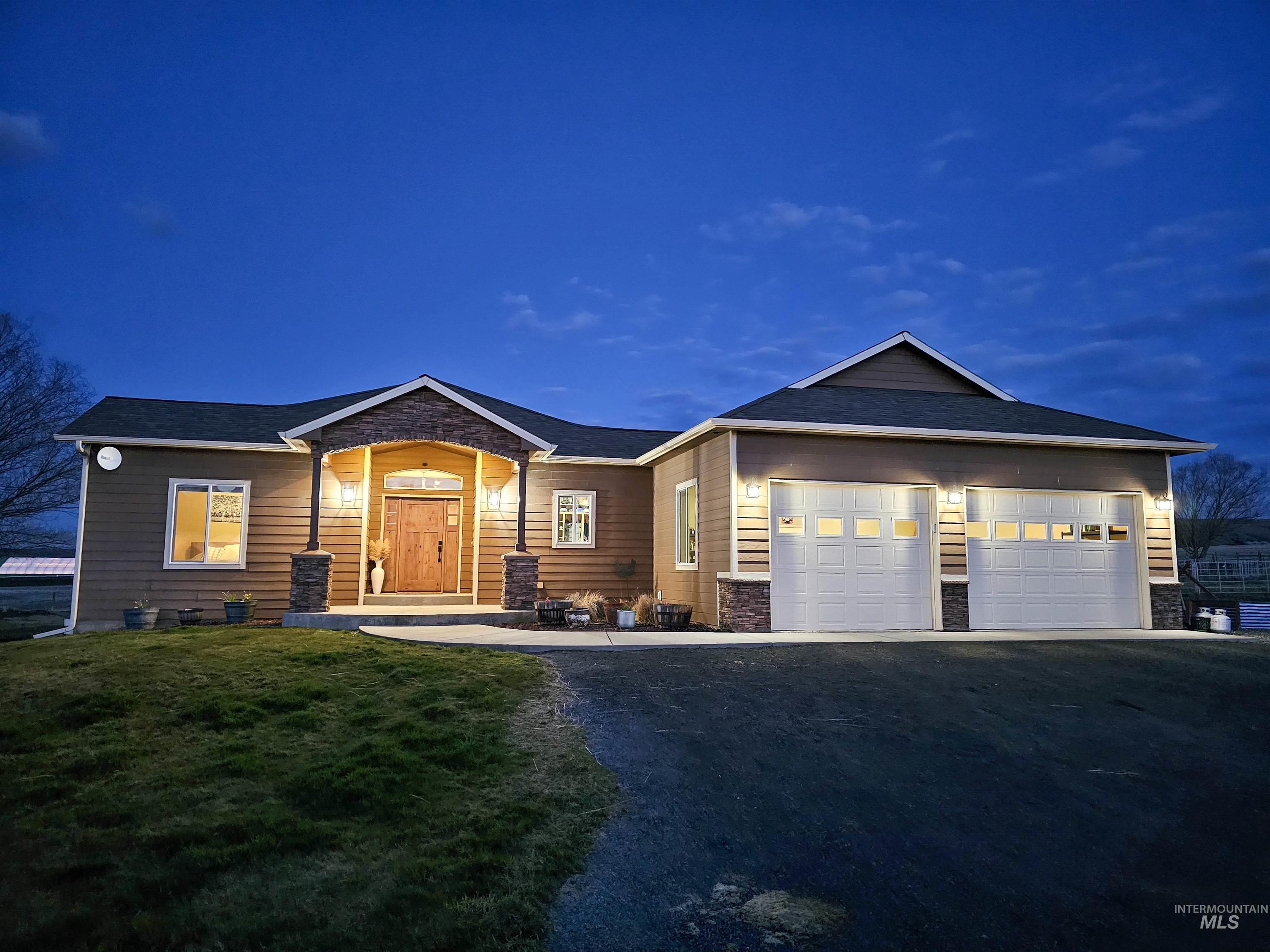 15714 Rodeo Lane Property Photo 4
