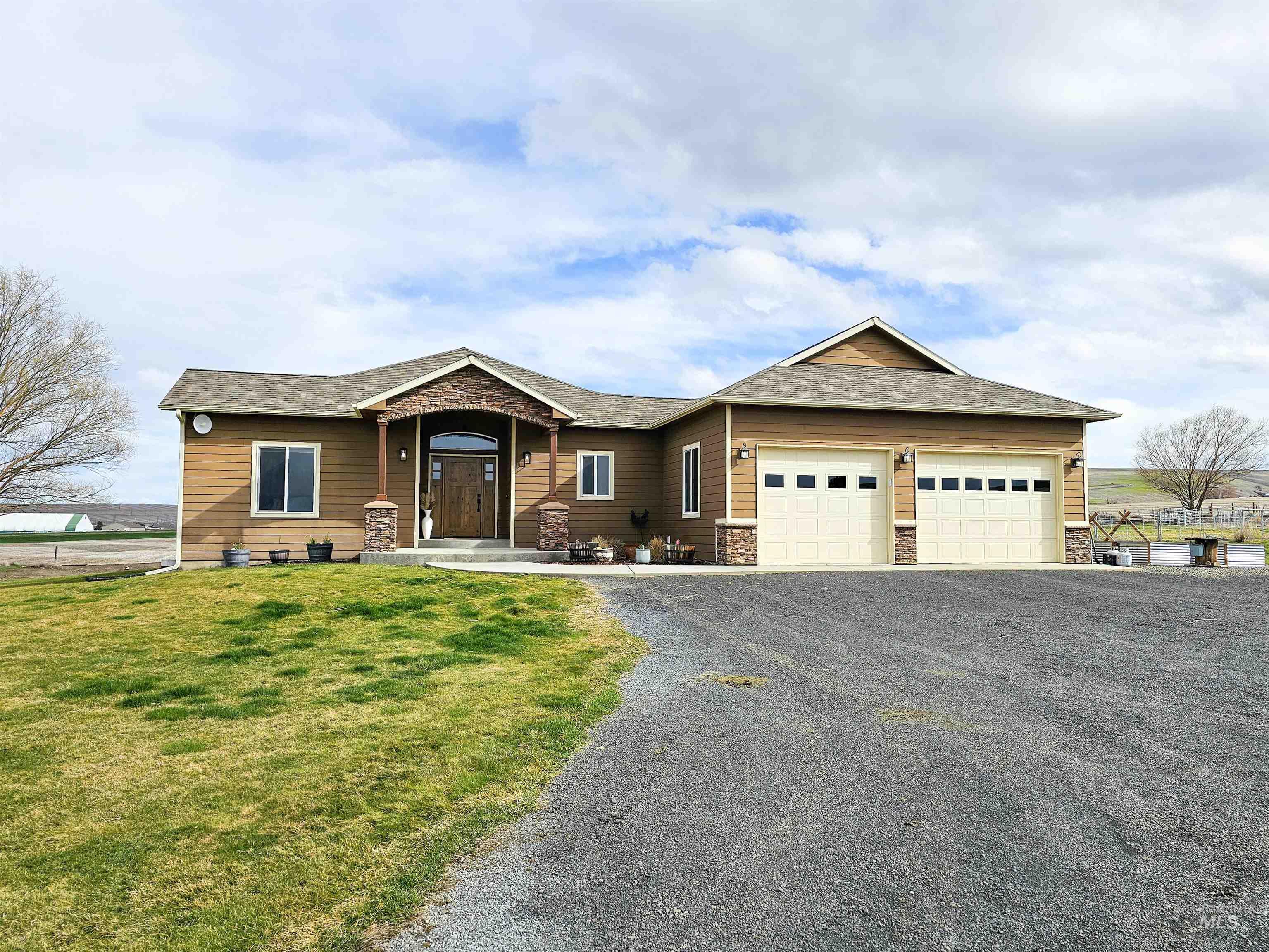 15714 Rodeo Lane Property Photo 10