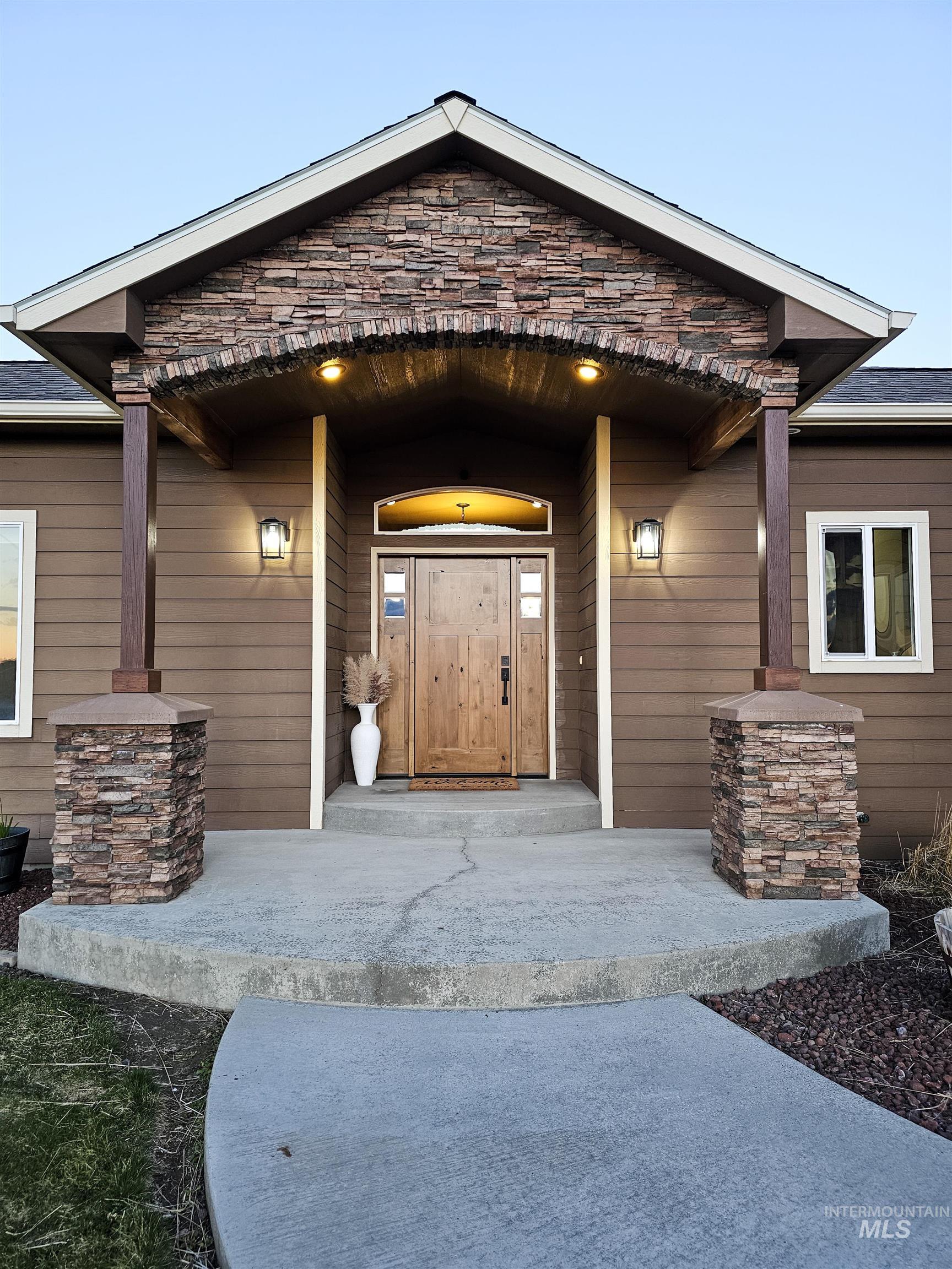 15714 Rodeo Lane Property Photo 11