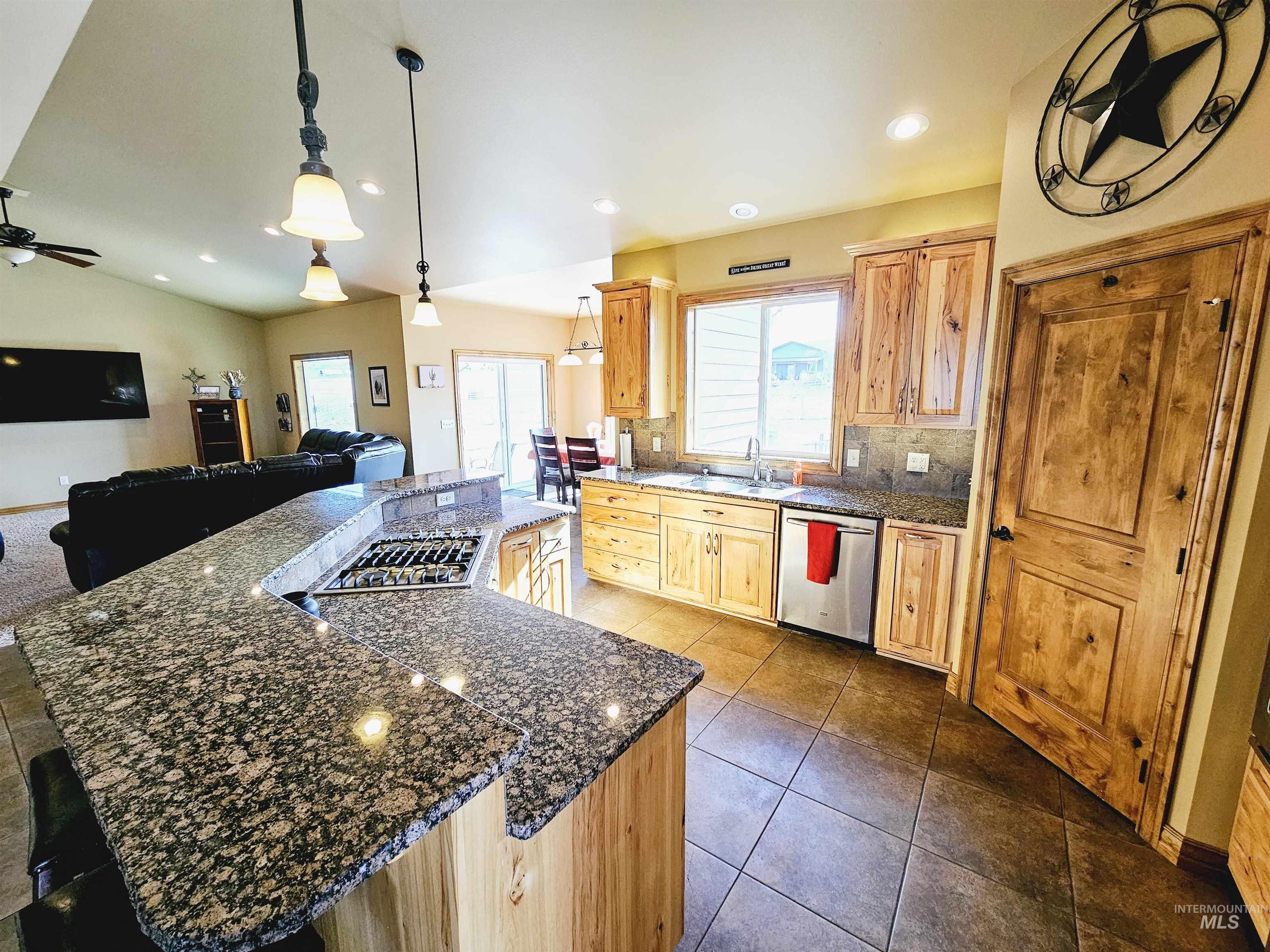 15714 Rodeo Lane Property Photo 13