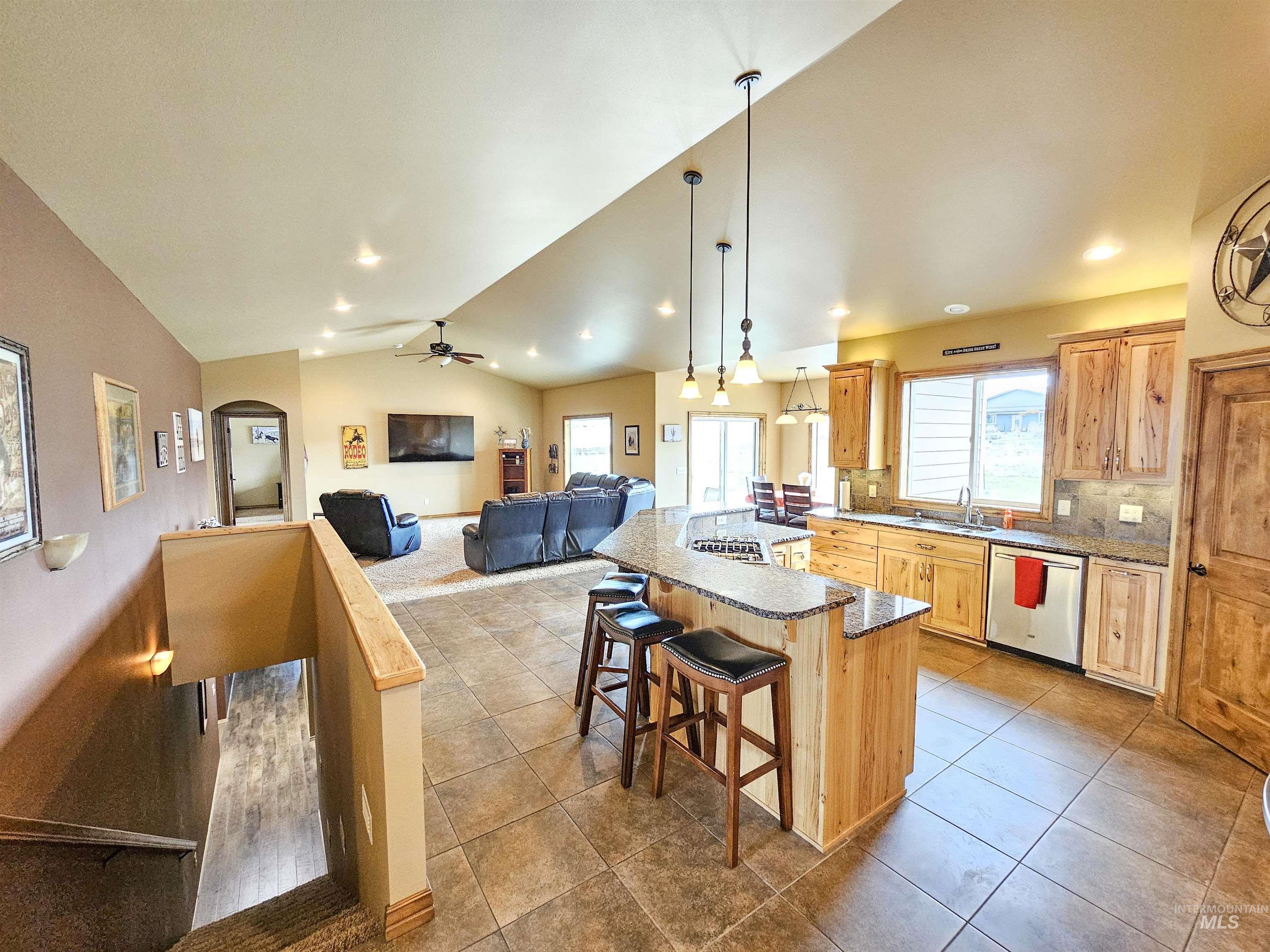 15714 Rodeo Lane Property Photo 16