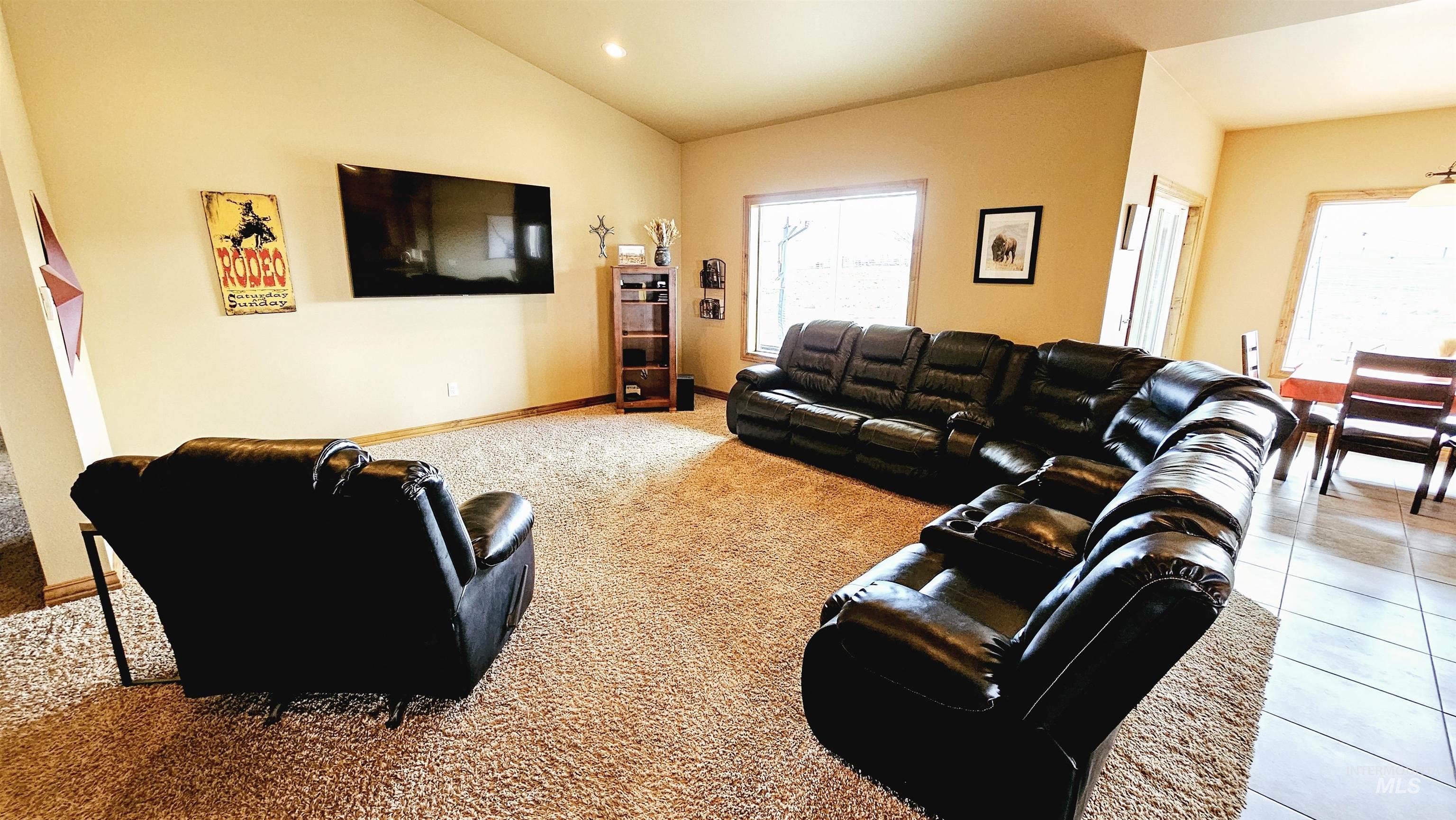 15714 Rodeo Lane Property Photo 19