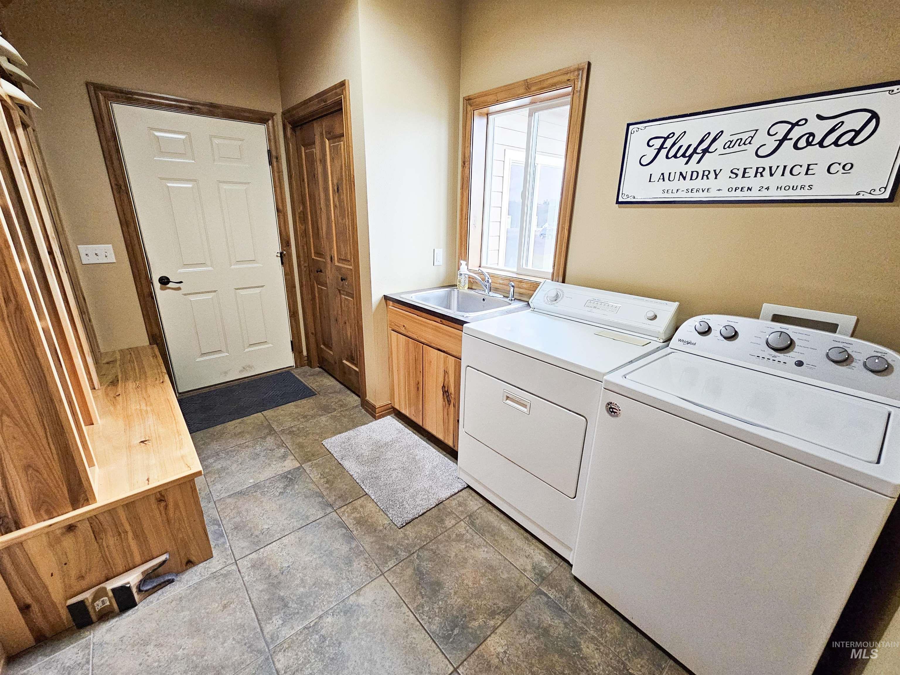 15714 Rodeo Lane Property Photo 27