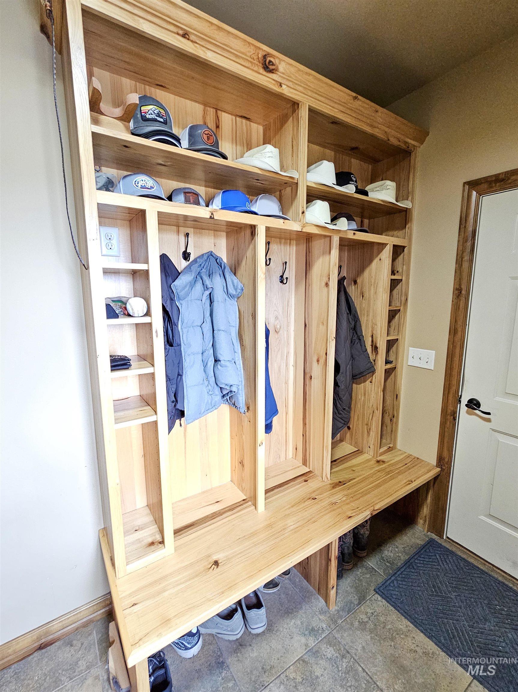 15714 Rodeo Lane Property Photo 28