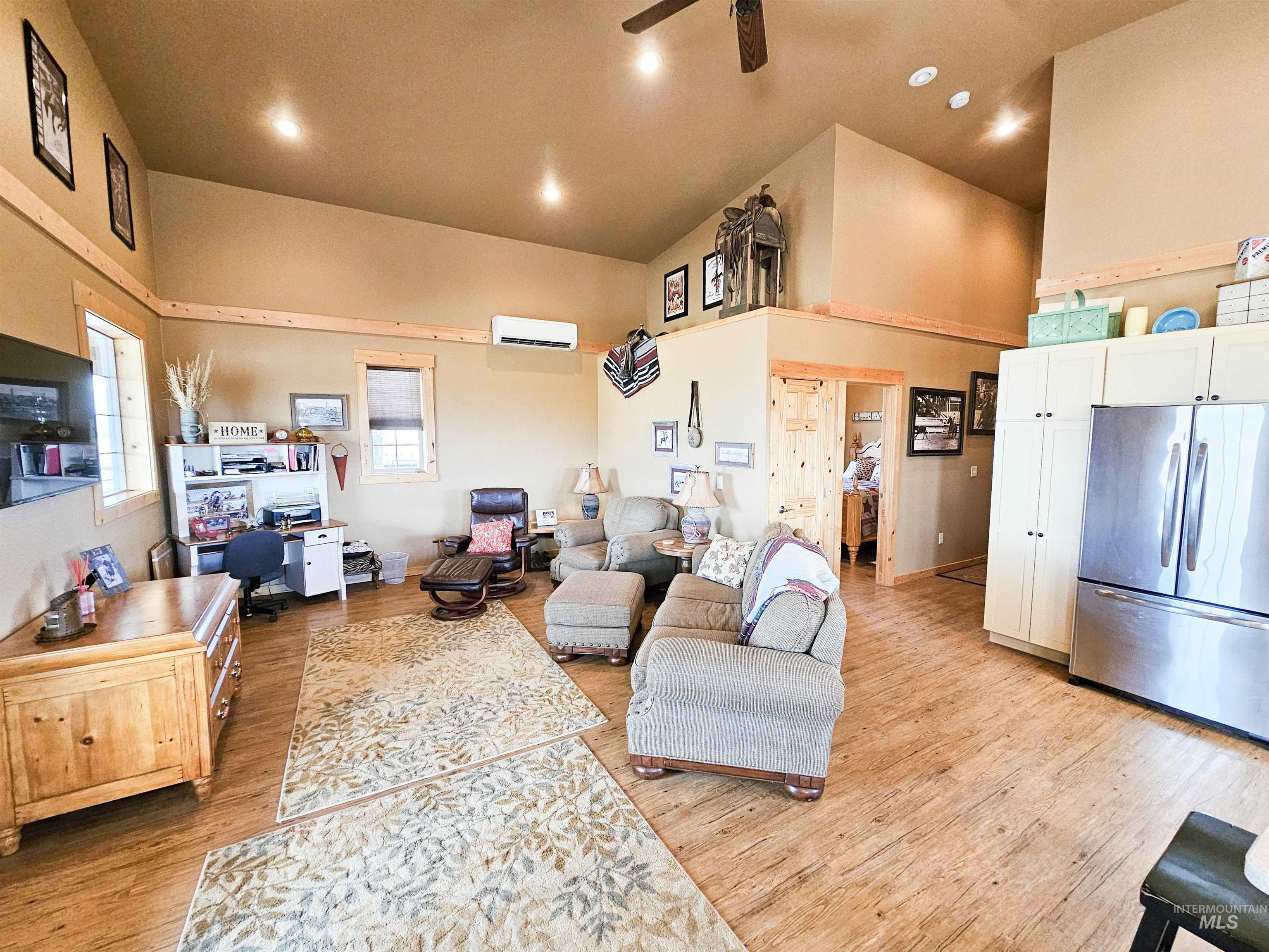 15714 Rodeo Lane Property Photo 45