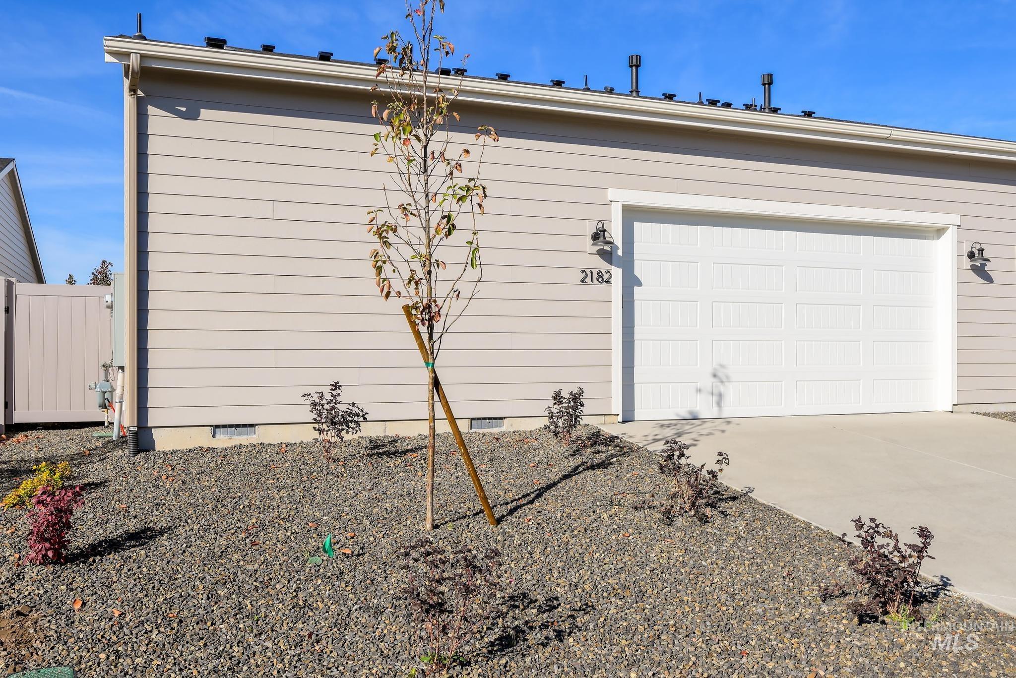 2182 N Milestone Way Property Photo 24