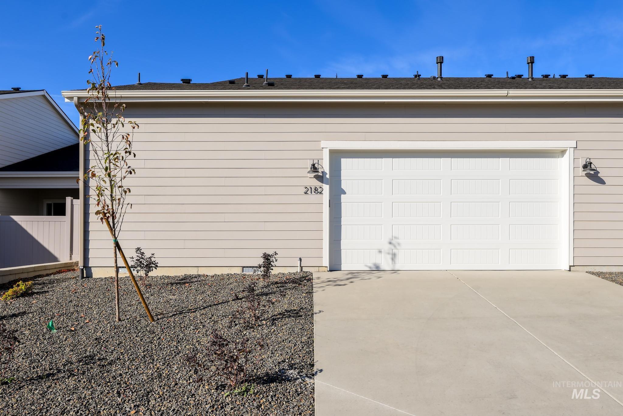 2182 N Milestone Way Property Photo 25