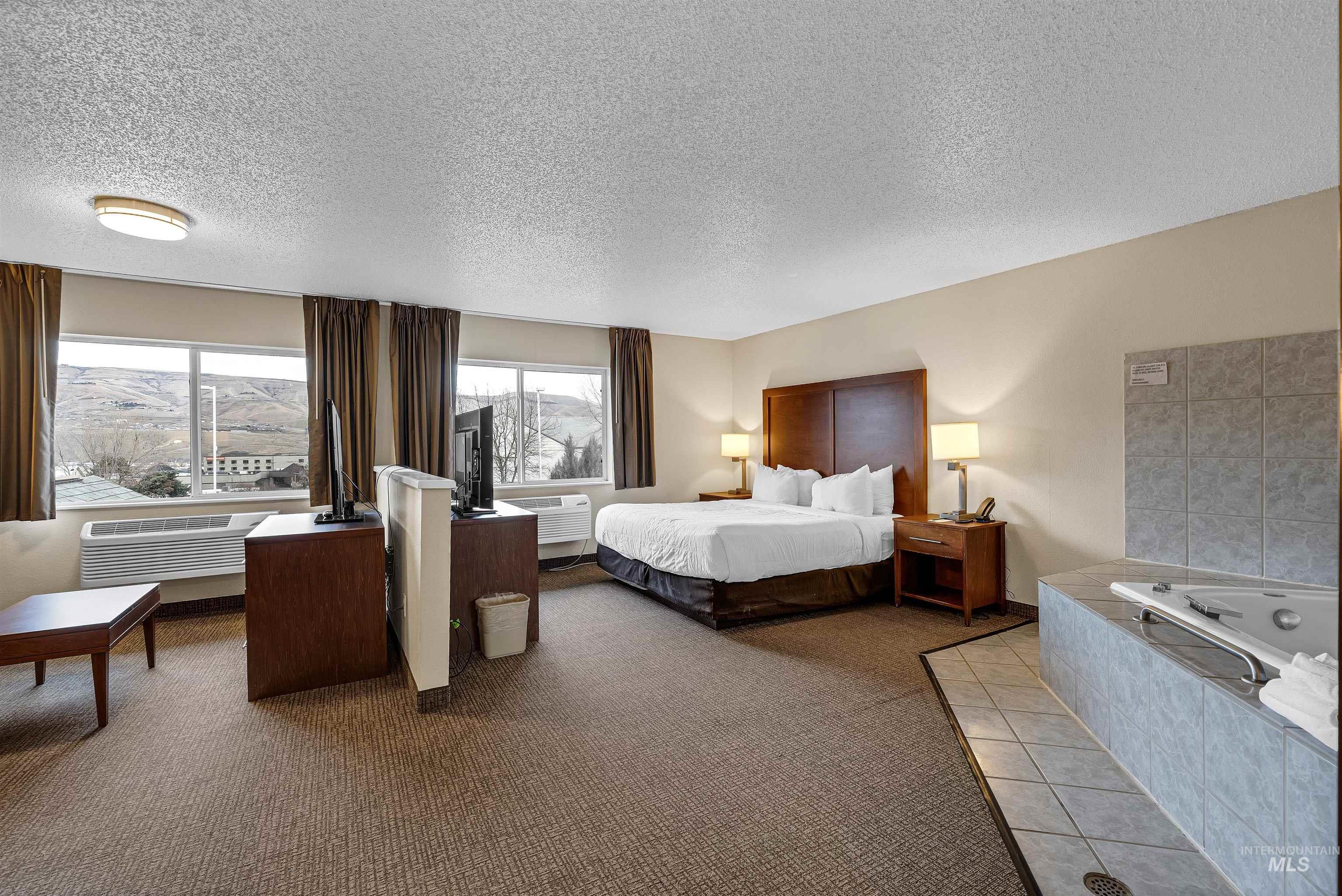 98935669 Property Photo 16