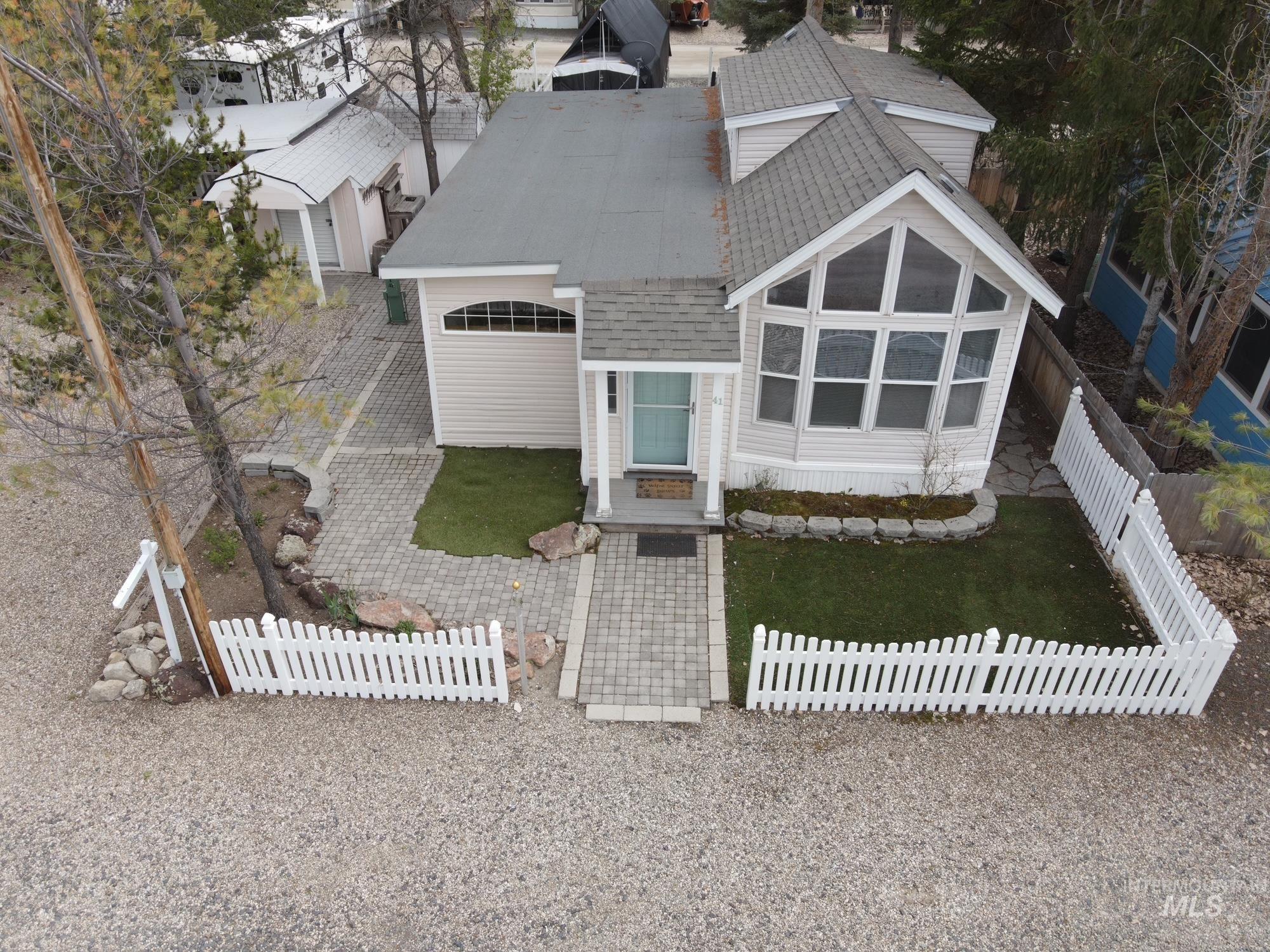 514 Sawyer St Property Photo 2