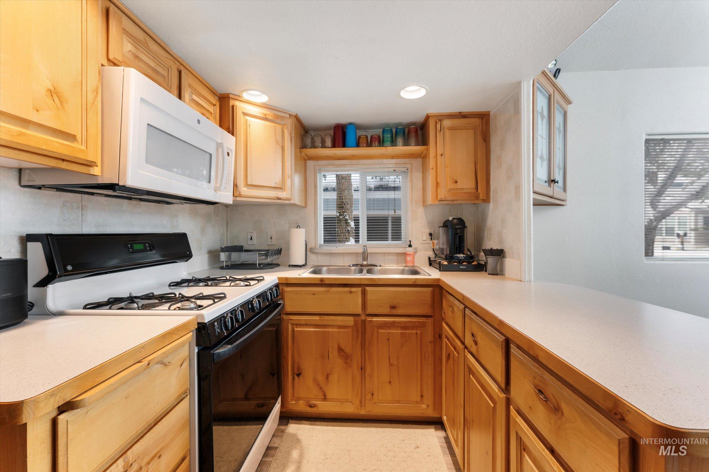 514 Sawyer St Property Photo 18