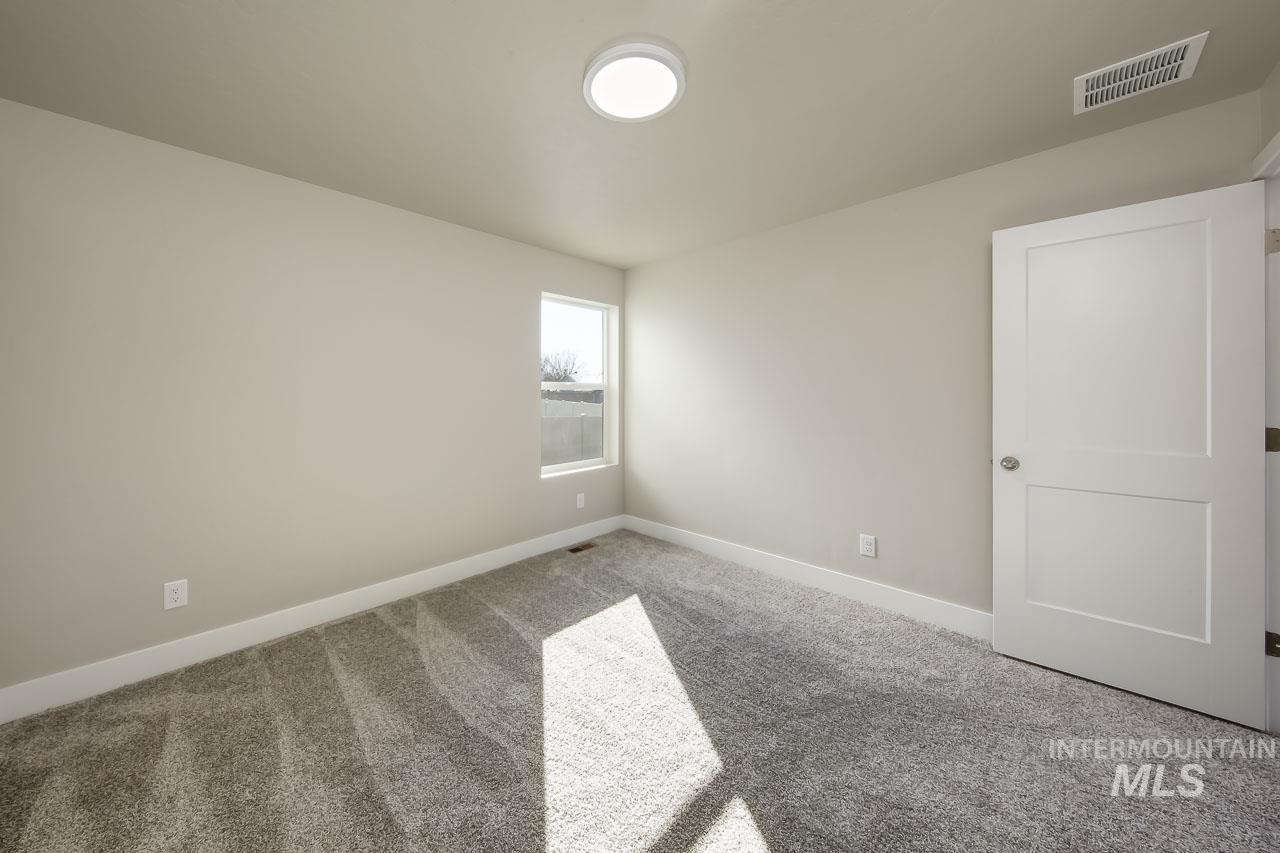 1541 Regency Way Property Photo 17